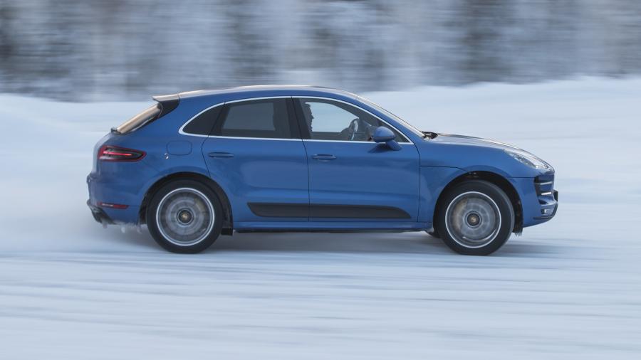  Porsche Macan Turbo Performance Package 2016 года  (фото 24 из 25)
